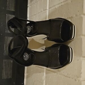 Vince Camuto Sandals